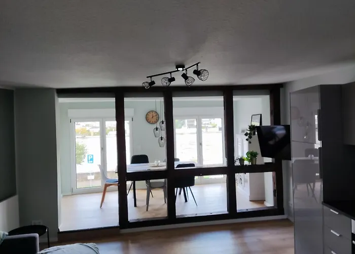 Weingut & Gaestehaus Melchiors 아파트 첼 안 데어 모젤